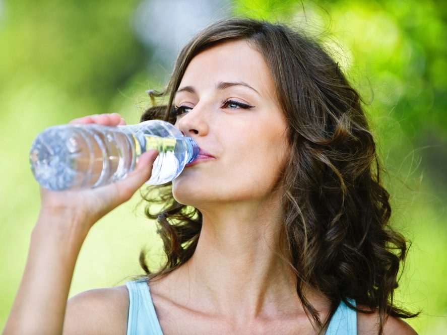 Buvez beaucoup d'eau pour perdre du poids