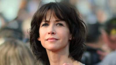 Sophie Marceau adopte une coupe au carré